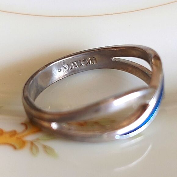 Vintage 1979 Avon Blue Enamel & Silver Tone Ring Size 5.5 - Picture 4 of 10